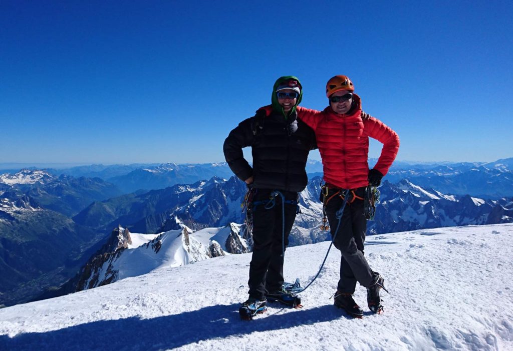 Emil fra Friluftsland København på toppen af Mont Blanc i et par Scarpa Rebel Pro. Foto: Mathias Pape.
