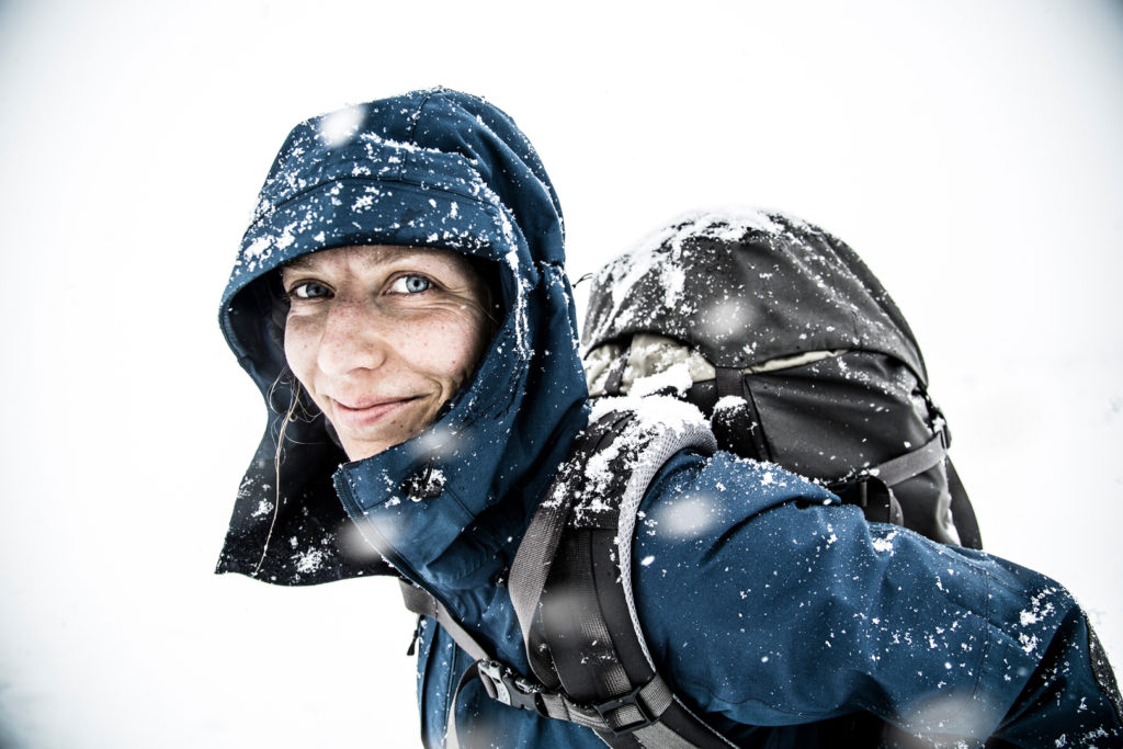 Arbejdslaget i Bergtagen-kollektionen er perfekt som yderste lag på tur i blandet vejr hele året - så længe det ikke regner. Foto: Fjällräven