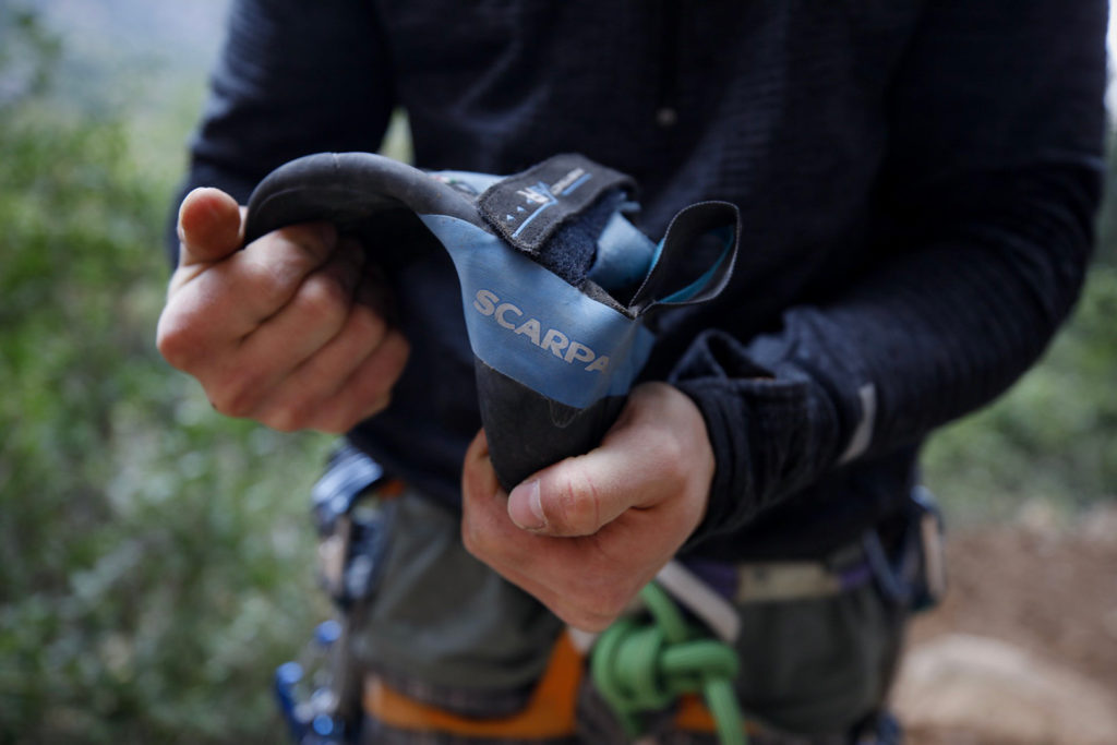Scarpa Instinct VSR er blød og fleksibel omkring midten af foden, mens forfoden er stivere og mere støttende. Foto: Jesper Edvardsen.